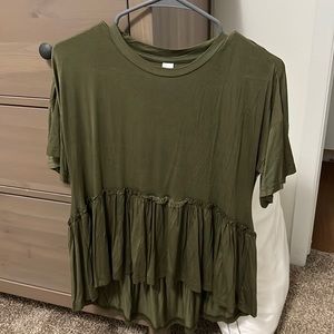 Amazon brand, dark green flowy short sleeve top. Size S.